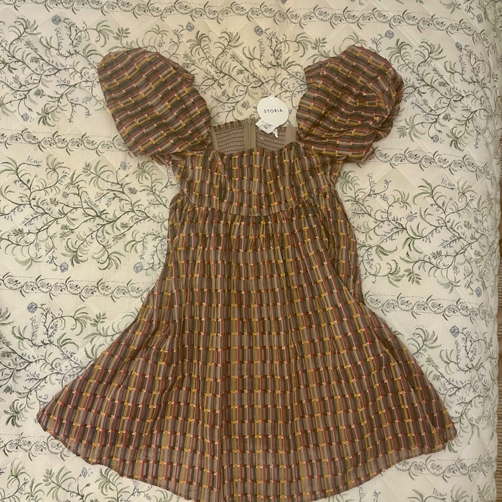 NWT Small, lined, babydoll puff sleeve mini dress perfect for fall